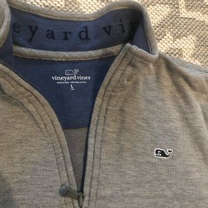 Boys 1/4 zip Vineyard Vines pullover - Size L